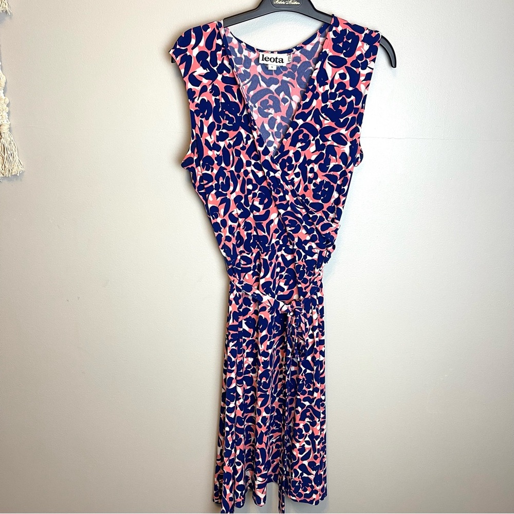 LEOTA Petals Finnley Faux Wrap Knit Dress Size Large Blue White Pink